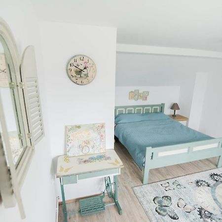 Vila Chic M Otel Moieciu de Jos Dış mekan fotoğraf