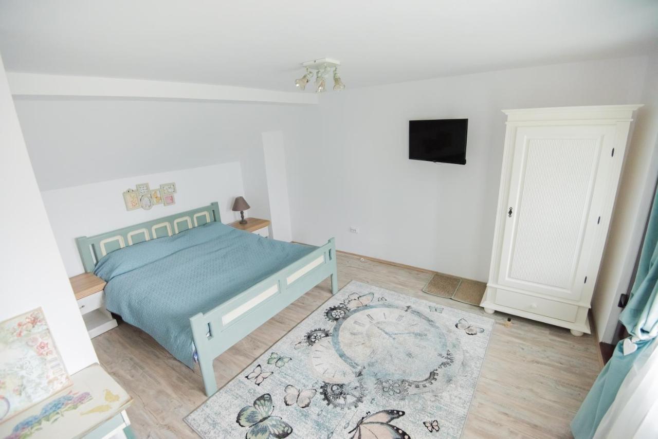 Vila Chic M Otel Moieciu de Jos Dış mekan fotoğraf