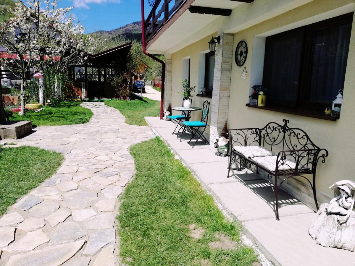 Vila Chic M Otel Moieciu de Jos Dış mekan fotoğraf