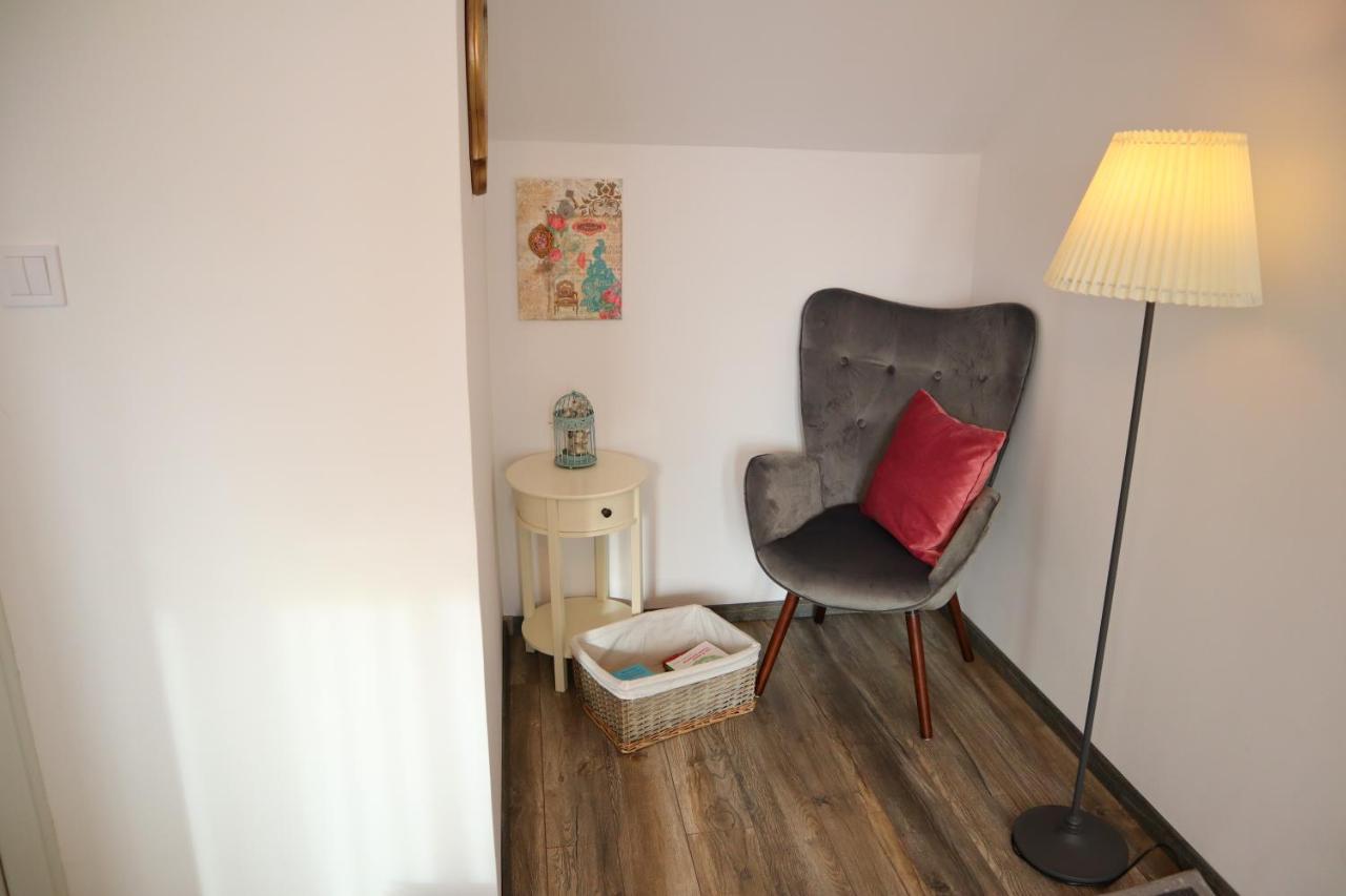 Vila Chic M Otel Moieciu de Jos Dış mekan fotoğraf